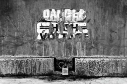 DANGER - HIGH VOLTAGE